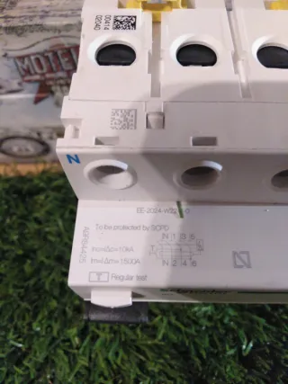 4x25 en 300 Diferencial Schneider 25A