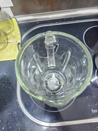 Vaso Taurus con tapa y cuchilla