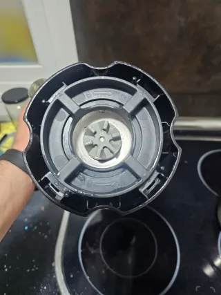 Vaso Taurus con tapa y cuchilla