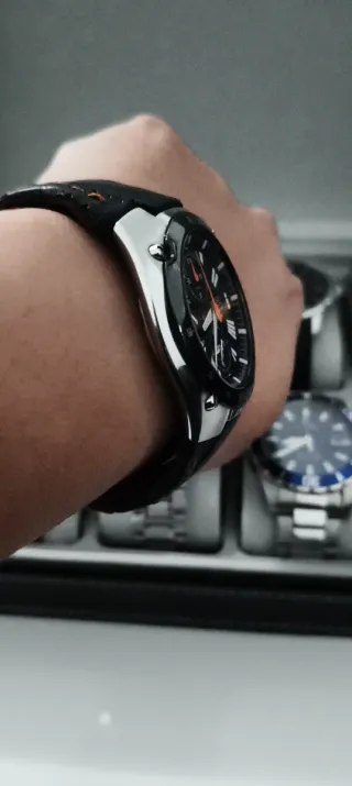 Reloj Seiko Cronógrafo Negro y Plateado