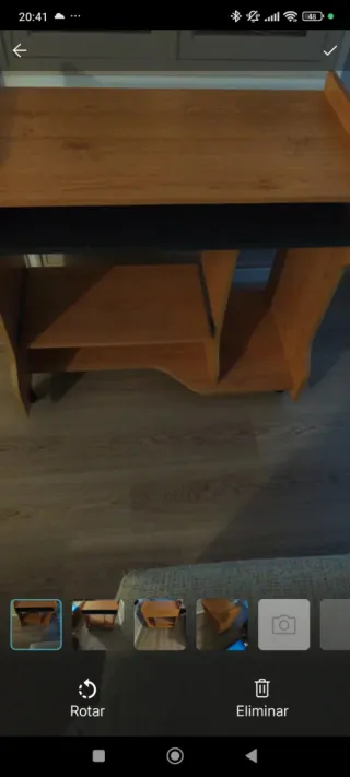 Mueble de madera marrón