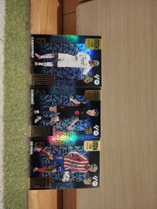 Cromos de fútbol Panini, megacracks 2024/2025.