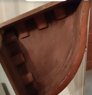 Estante de esquina de madera