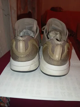 Deportivas Adidas Beige y Rosa