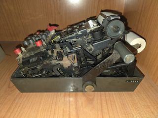 Calculadora Mecánica Vintage con Impresora