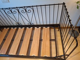 Cama Diván Metálica 90x180 + Colchón y cojines