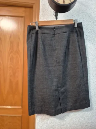 Falda Mango Gris Oscuro Talla 38