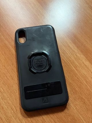 Funda Quad Lock iPhone XR con accesorio stand