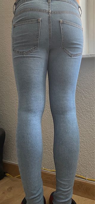 Pantalones vaqueros pitillo Bershka - Talla S