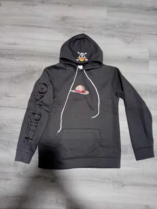 Sudadera gris One Piece con capucha