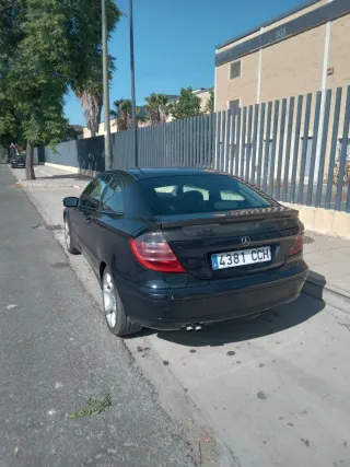 Mercedes-Benz Clase C 2004