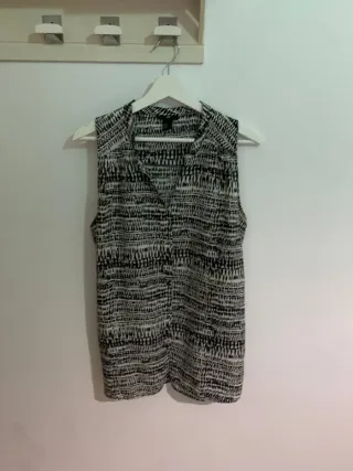 Camisa sin mangas estampada