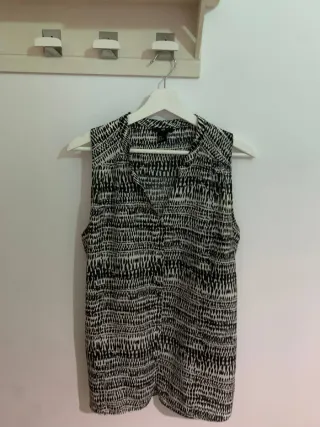 Camisa sin mangas estampada