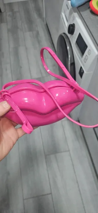 Bolso de juguete Barbie labios rosa