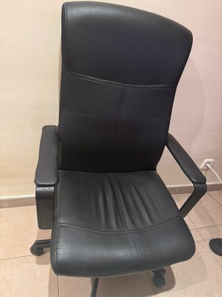 Silla de Oficina Negra