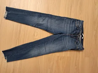 Pack 2 Pantalones Vaqueros ZARA Y MANGO