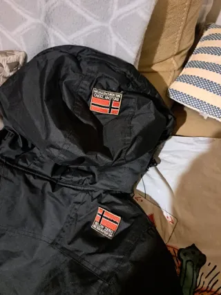 Chaqueta Negra Below Zeronorway