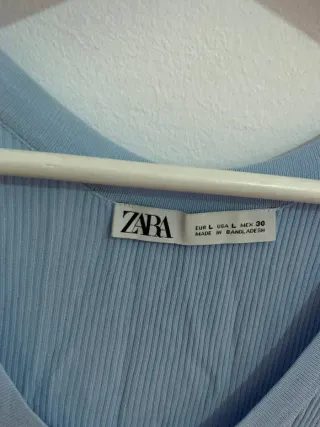 Camiseta Zara azul sin mangas