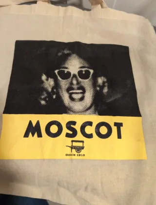 Shopper Moscot