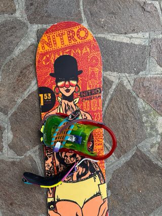 Snowboard Nitro 153 con attacchi Ride