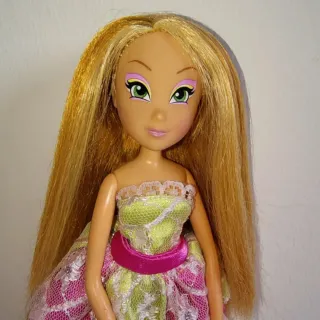 Muñeca Winx Club Flora Happy Birthday 2009