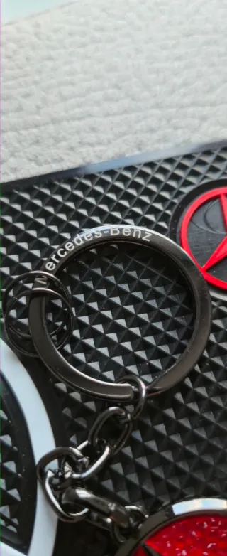 Llavero Mercedes Benz Cristales Serie Red