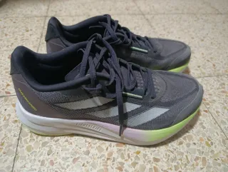 Zapatillas Adidas running grises y verdes