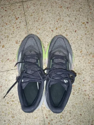 Zapatillas Adidas running grises y verdes