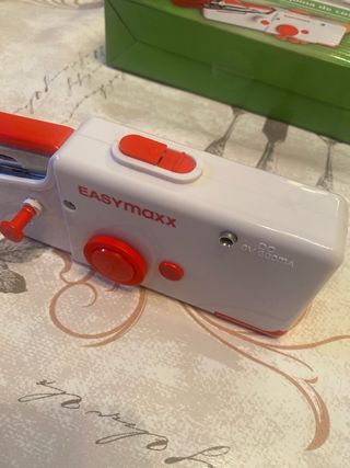 Máquina de coser manual EASYMAXX