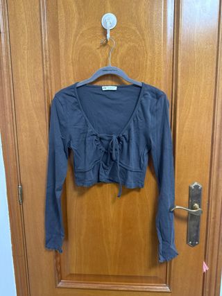 Top Stradivarius Gris Manga Larga Escote Cordón Ta