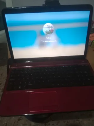 Portátil HP Rojo y Negro