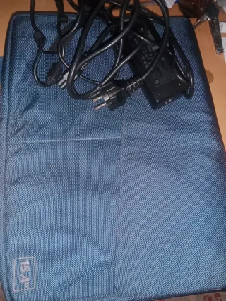 Portátil HP Rojo y Negro