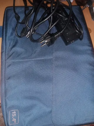 Portátil HP Rojo y Negro