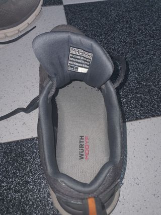 2 Zapatillas Skechers y una juma  de hombre 3- 50€