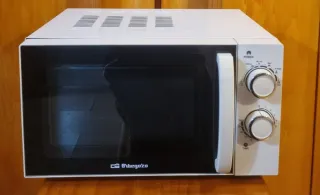 Microondas Orbegozo blanco