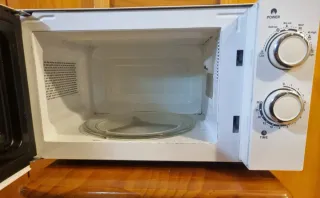 Microondas Orbegozo blanco