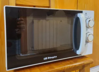 Microondas Orbegozo blanco