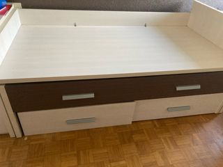 Cama litera de madera