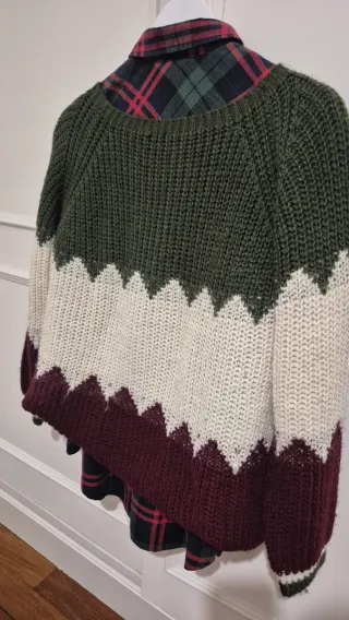 Jersey y camisa a cuadros