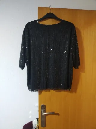 Blusa fiesta lentejuelas negra