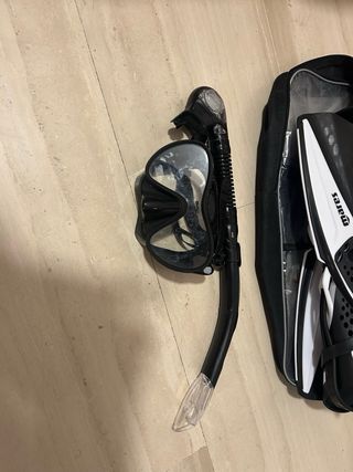 Aletas, gafas y tubo snorkel MARES talla M-L,