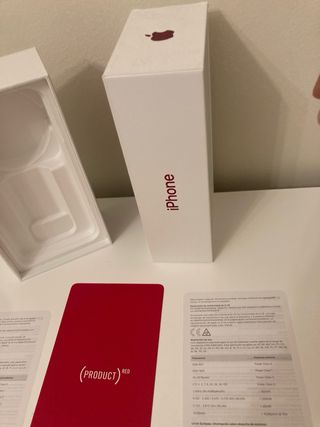 Caja de iPhone SE (PRODUCT)