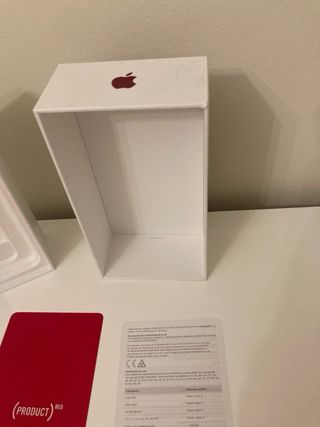 Caja de iPhone SE (PRODUCT)