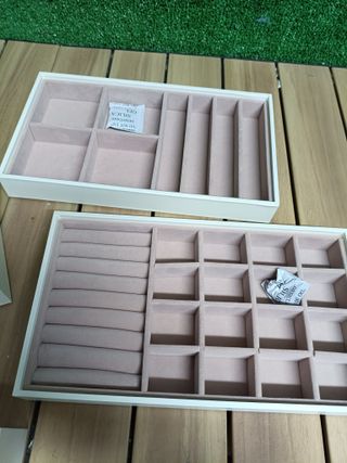 SONGMICS Caja Joyero con 4 Bandejas Apilables, Navidad, Caja de Joyas Grande, Tapa de Cristal Transparente, 17 x 28 x 18,3 cm, para Cajón de Tocador, Idea de Regalo, Blanco JBC164W01