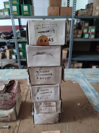 Cajas de tornillos barraquero 6x40 6x45 6x50