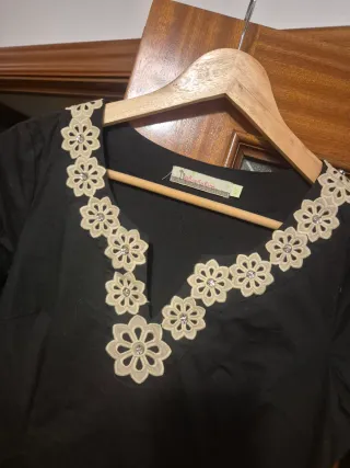 Vestido Ibicenco Negro con Flores Beige