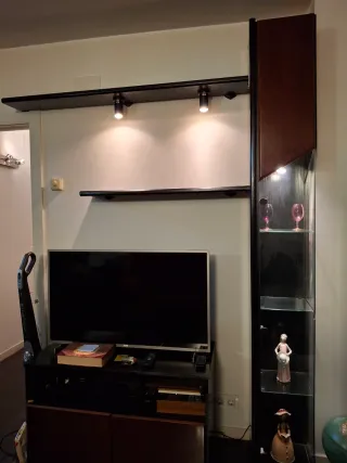 Vitrina expositora cristal y madera