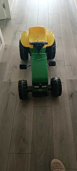 Tractor Juguete John Deere Verde y Amarillo