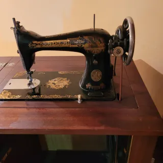 Singer Máquina de coser con mueble ((56x78x45 cm)