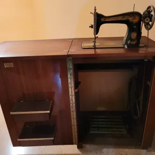 Singer Máquina de coser con mueble ((56x78x45 cm)